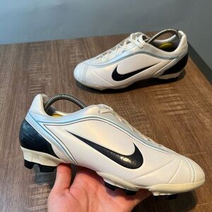 Vintage Nike Sample First 2 Pro Boots Football Soccer 9.5 size Rare‎